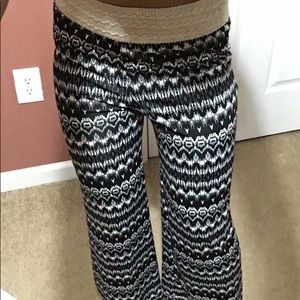 Flowy patterned pants